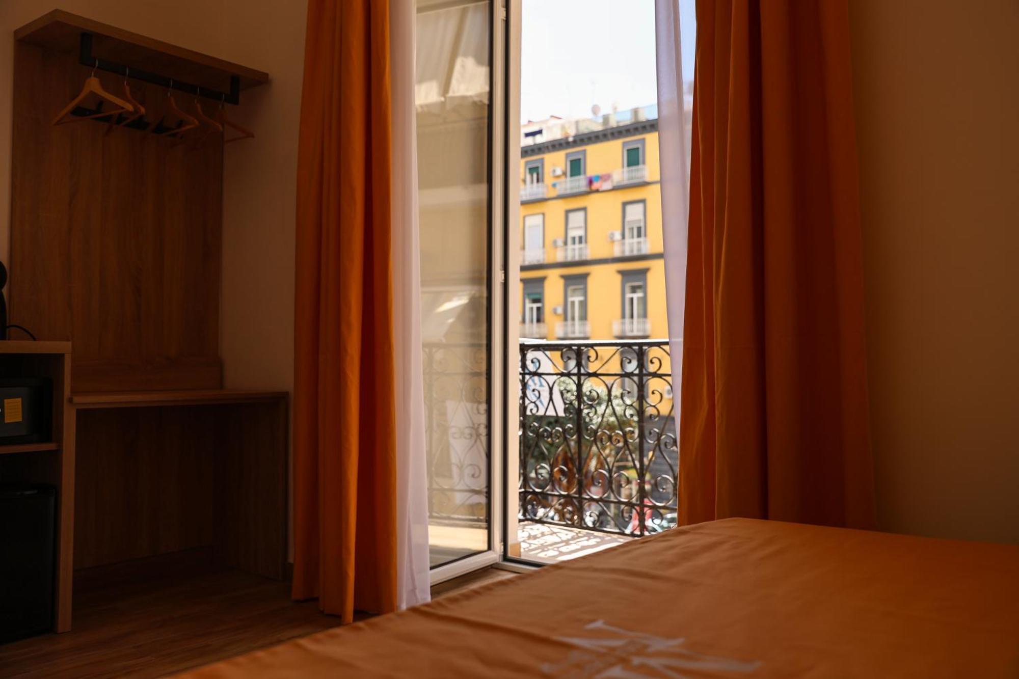 Bed and Breakfast Mia Napoli Екстер'єр фото